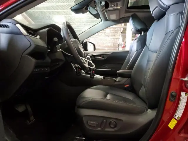 2024 TOYOTA RAV4 XLE PREMIUM  