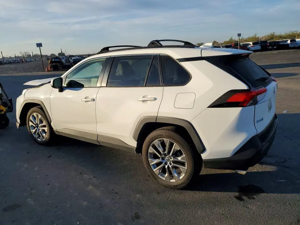 2019 TOYOTA RAV4 XLE PREMIUM  