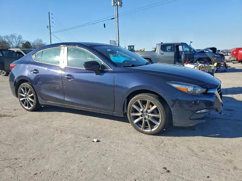2018 MAZDA 3 TOURING  