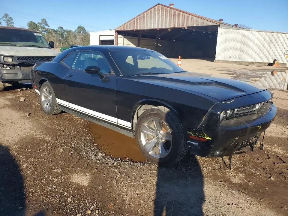 2016 DODGE CHALLENGER SXT  