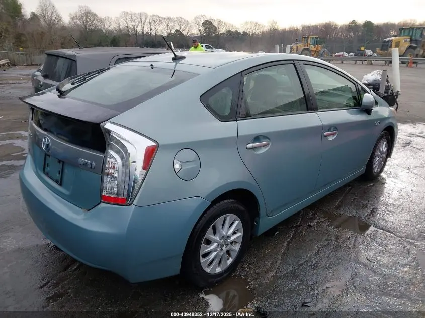 2013 TOYOTA PRIUS PLUG-IN  
