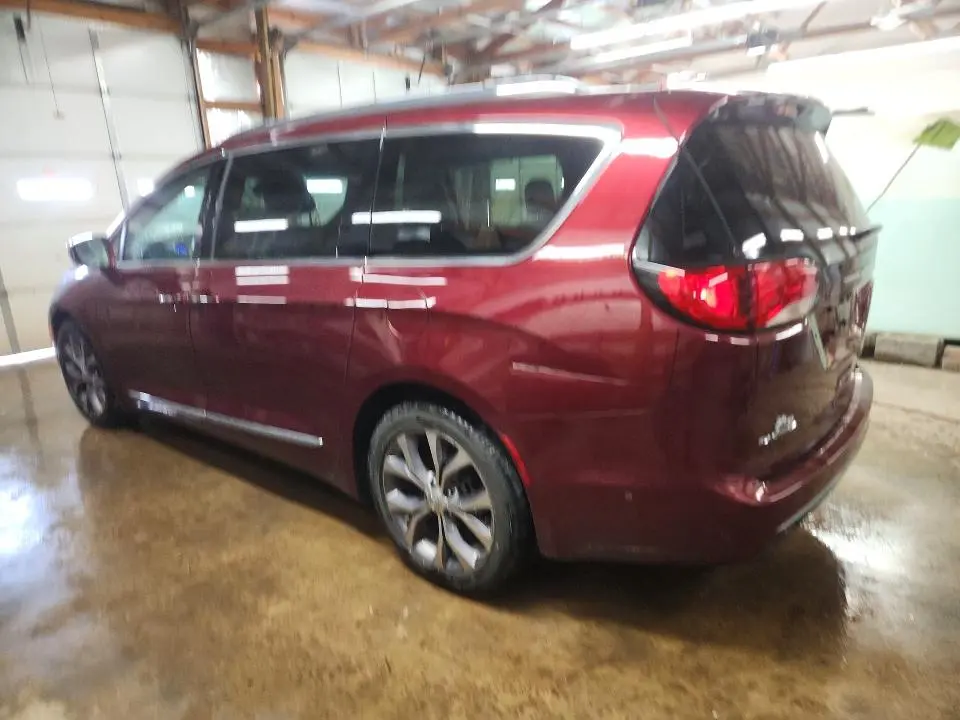 2019 CHRYSLER PACIFICA LIMITED  