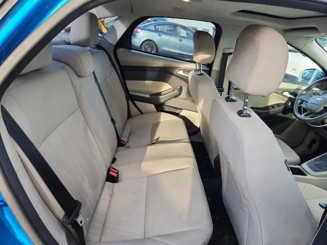 2016 FORD FOCUS SE  