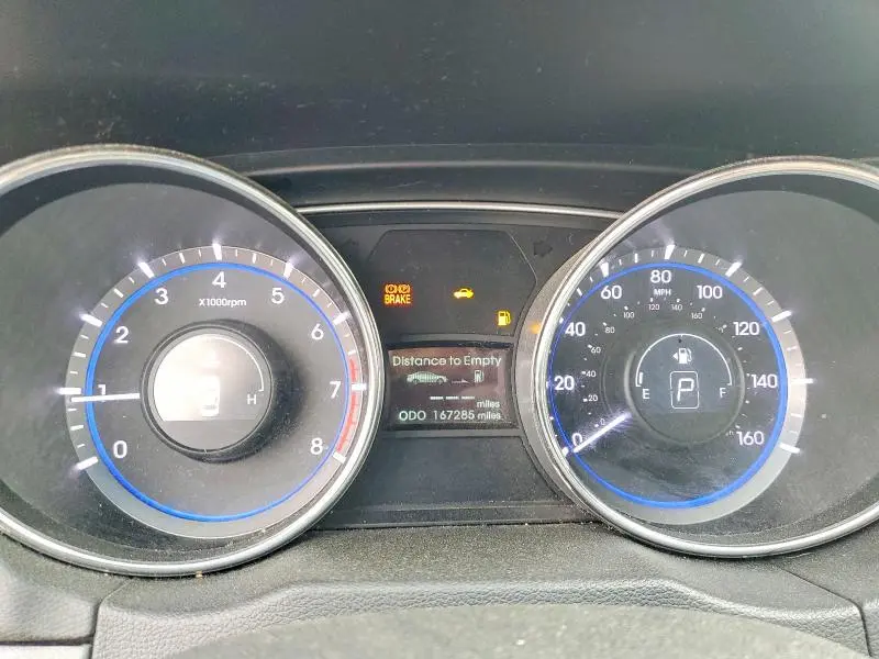 2011 HYUNDAI SONATA GLS  