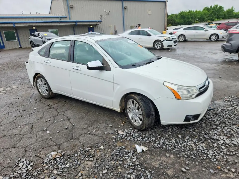 2010 FORD FOCUS SEL  