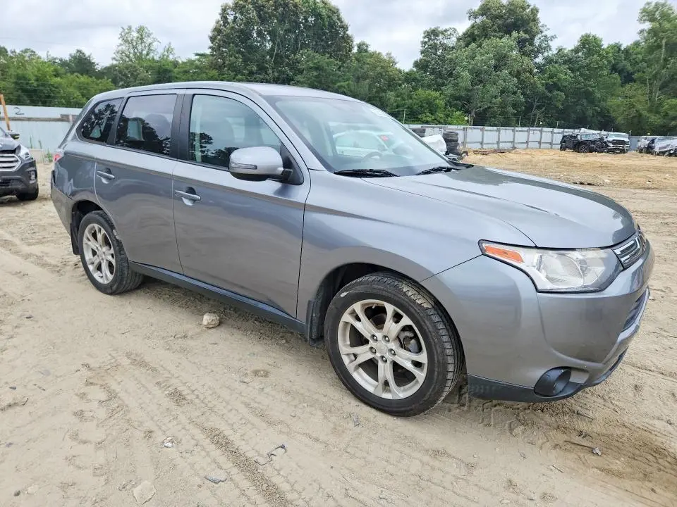 2014 MITSUBISHI OUTLANDER SE  