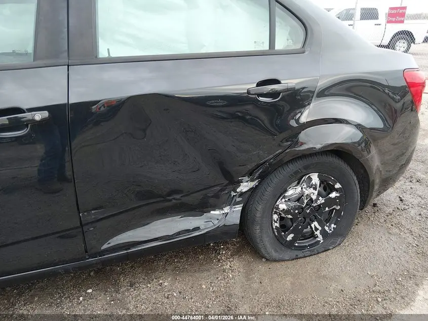 2015 CHEVROLET SONIC LS AUTO