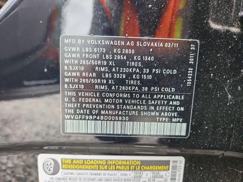 2011 VOLKSWAGEN TOUAREG V6  