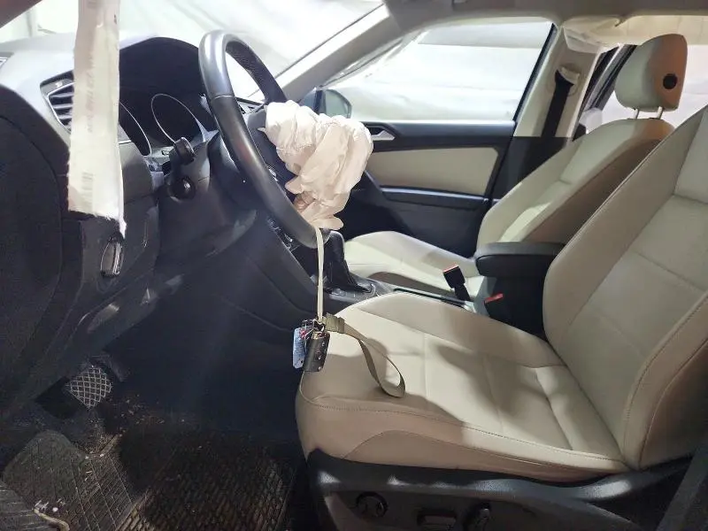 2021 VOLKSWAGEN TIGUAN SE, SE R-LINE BLACK, SEL  