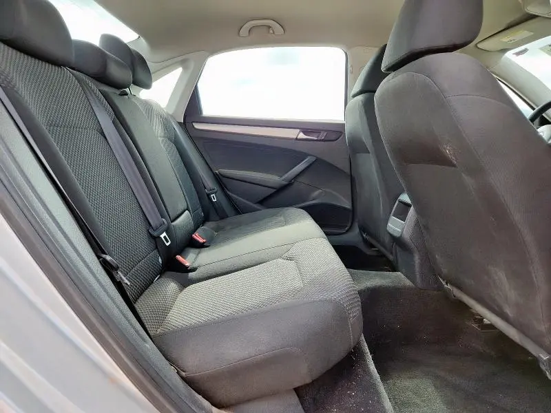 2015 VOLKSWAGEN PASSAT S  