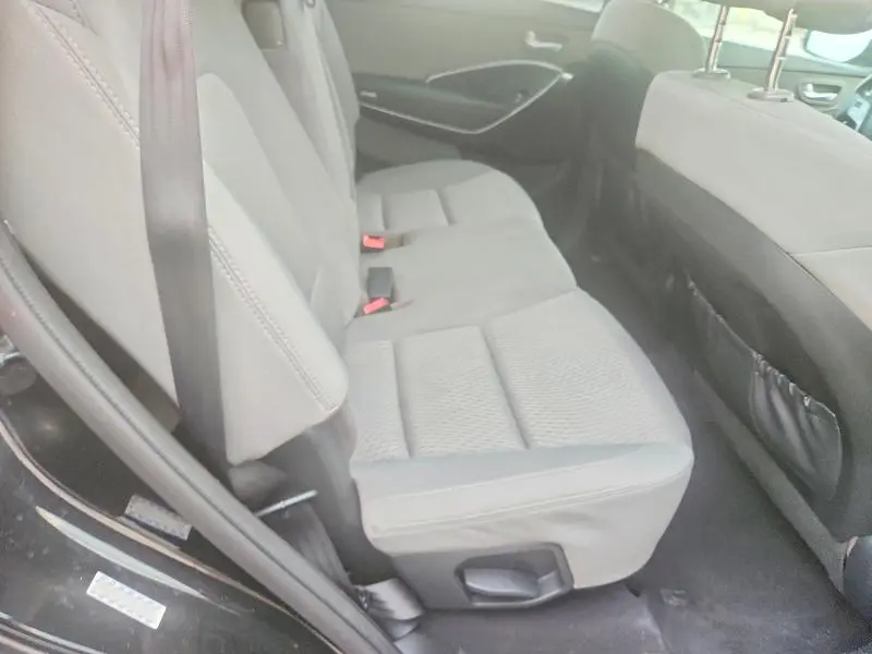 2016 HYUNDAI SANTA FE SE  