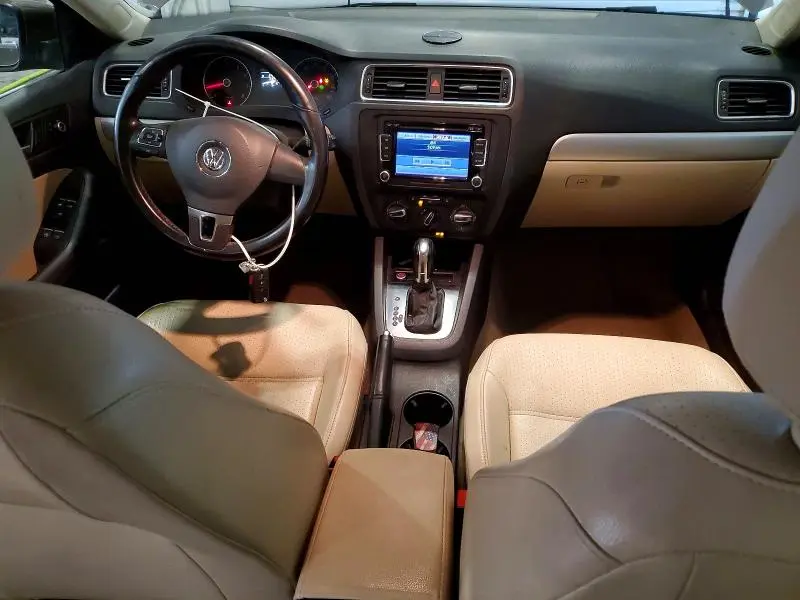 2014 VOLKSWAGEN JETTA SE  