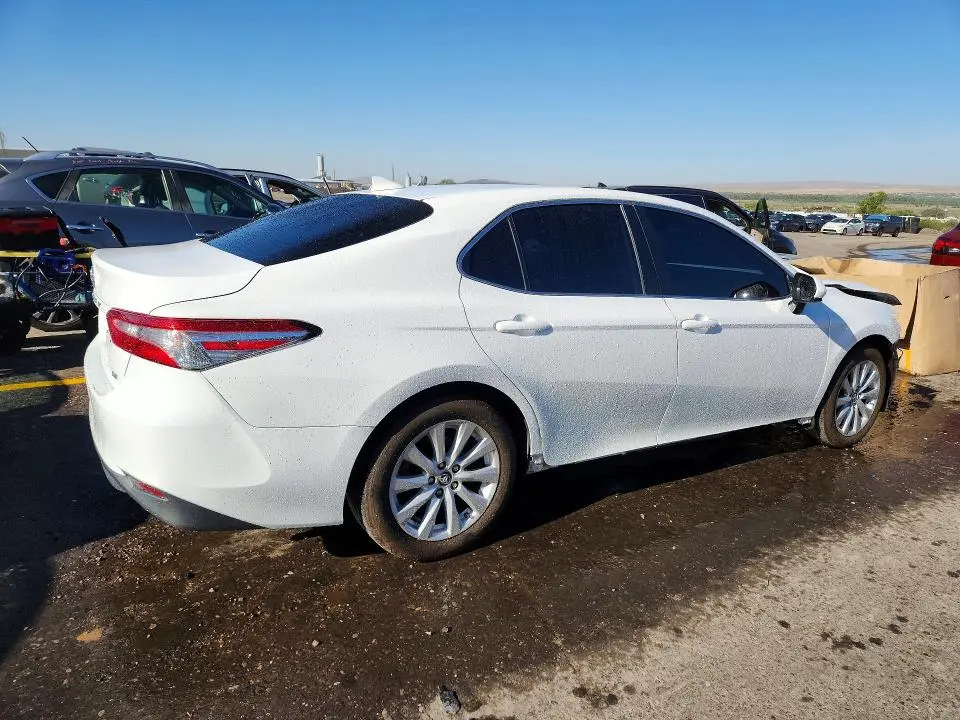 2019 TOYOTA CAMRY LE  