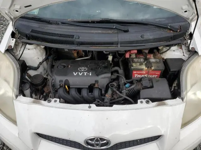 2011 TOYOTA YARIS   