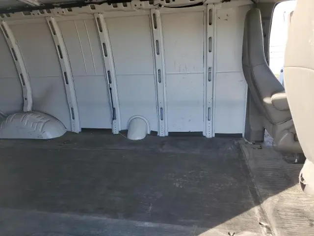 2022 GMC SAVANA G2500  