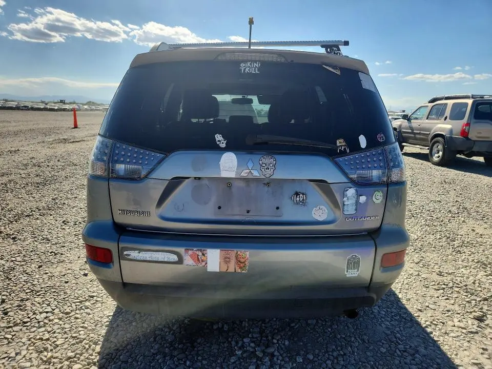 2013 MITSUBISHI OUTLANDER SE  