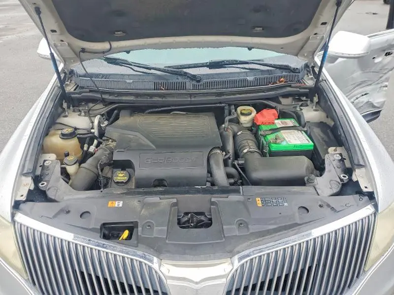 2013 LINCOLN MKT   