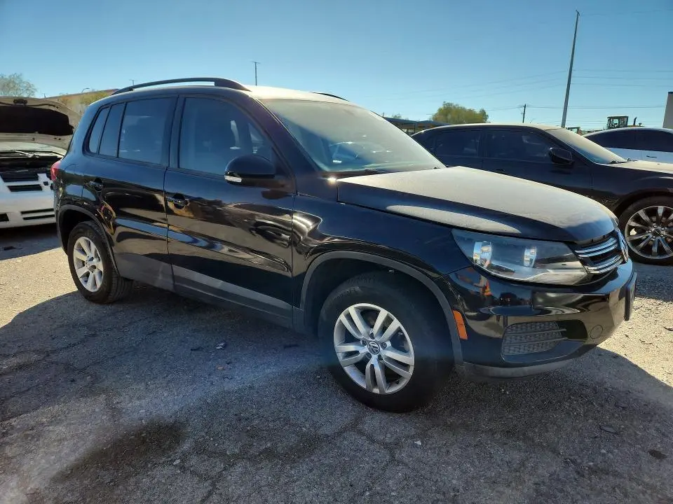 2017 VOLKSWAGEN TIGUAN S  