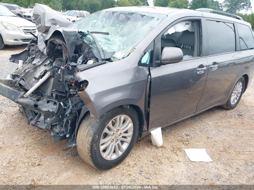 2016 TOYOTA SIENNA XLE 8 PASSENGER