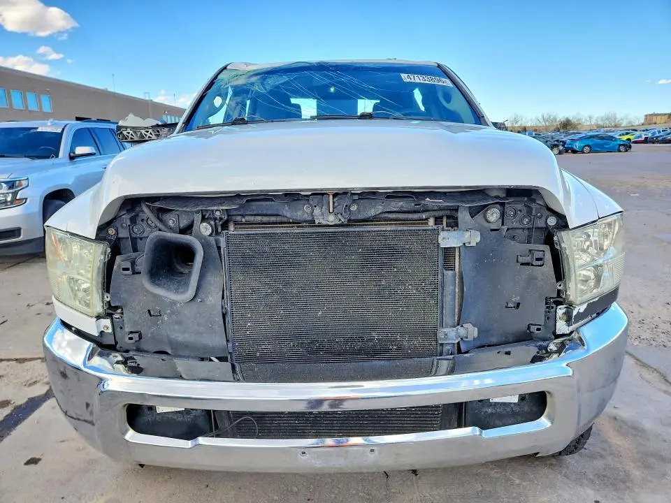 2013 RAM 2500 SLT  