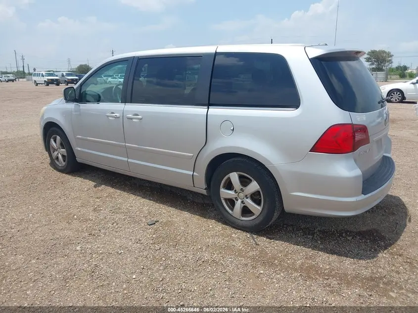 2010 VOLKSWAGEN ROUTAN SE