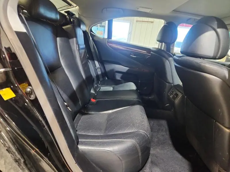 2011 LEXUS LS 460  