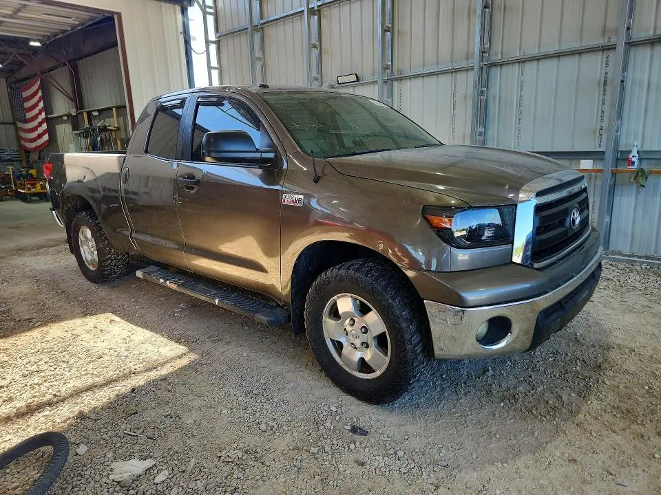 2011 TOYOTA TUNDRA DOUBLE CAB SR5  