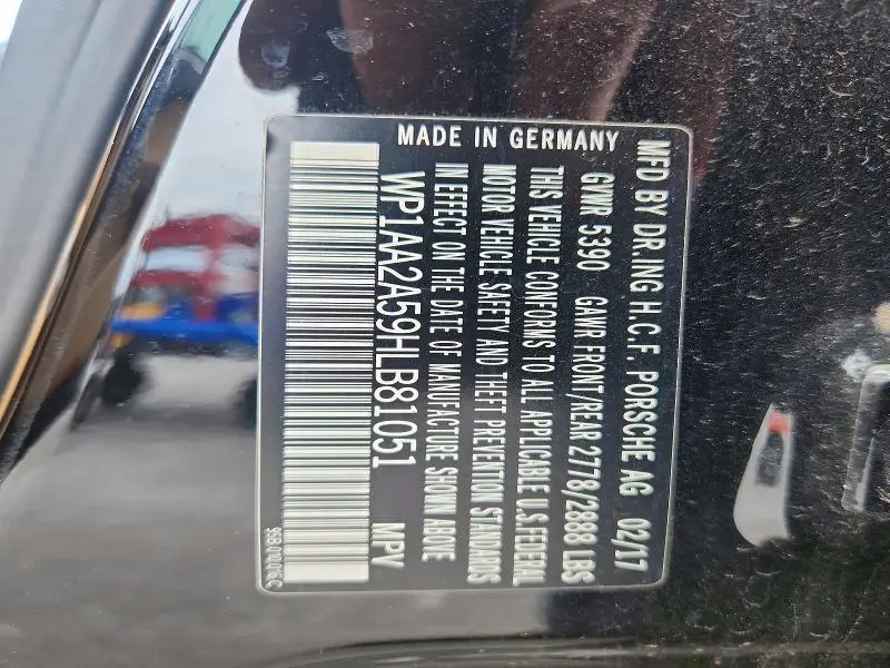 2017 PORSCHE MACAN   