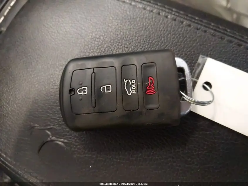 2015 KIA CADENZA PREMIUM