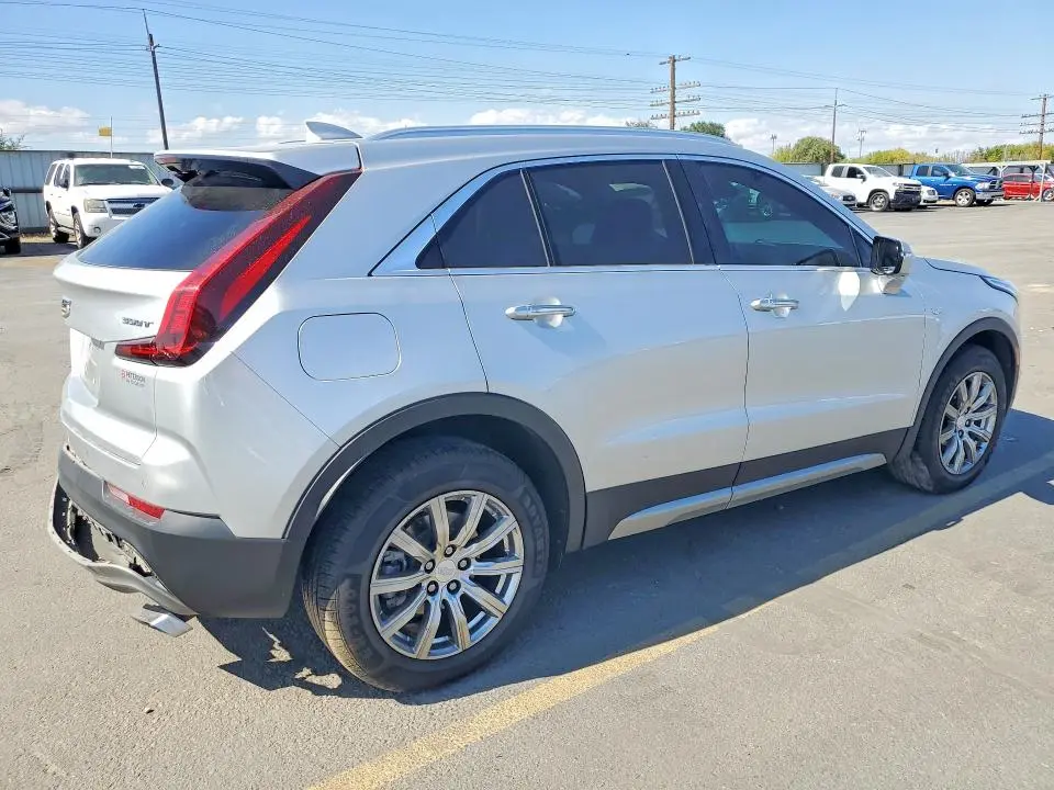 2022 CADILLAC XT4 PREMIUM LUXURY  
