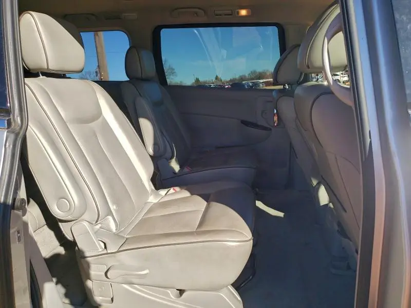 2013 NISSAN QUEST S  
