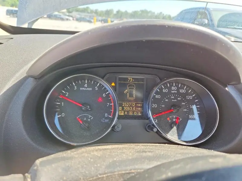 2015 NISSAN ROGUE   