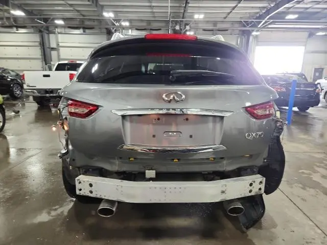 2015 INFINITI QX70   