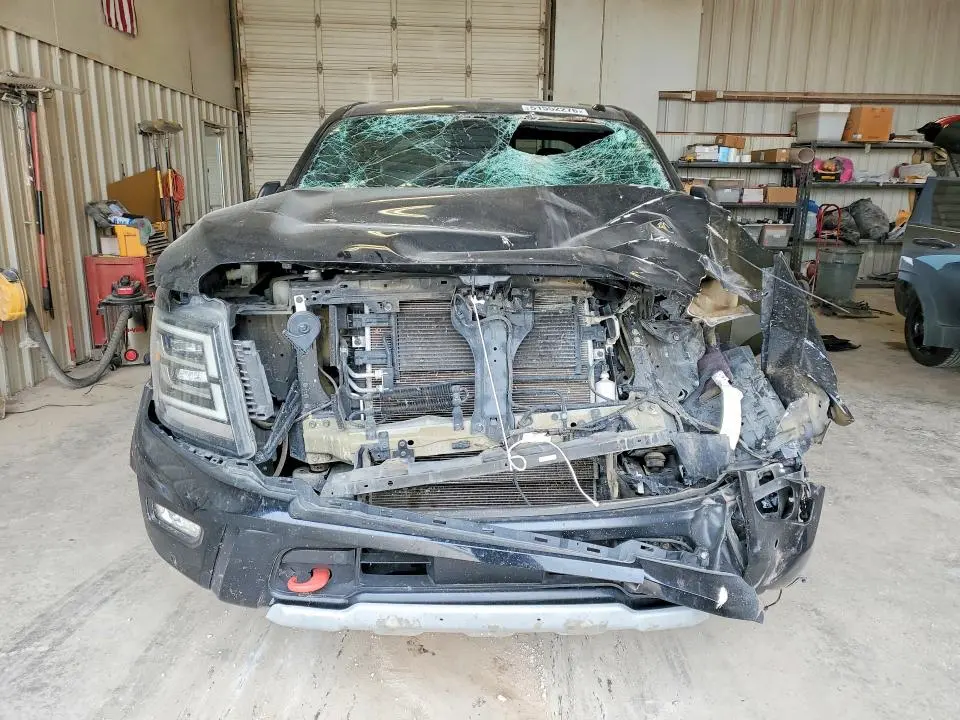2021 NISSAN TITAN PRO-4X  