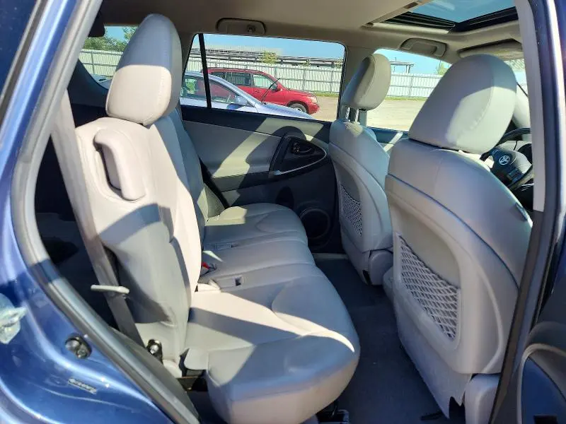 2011 TOYOTA RAV4 LIMITED  