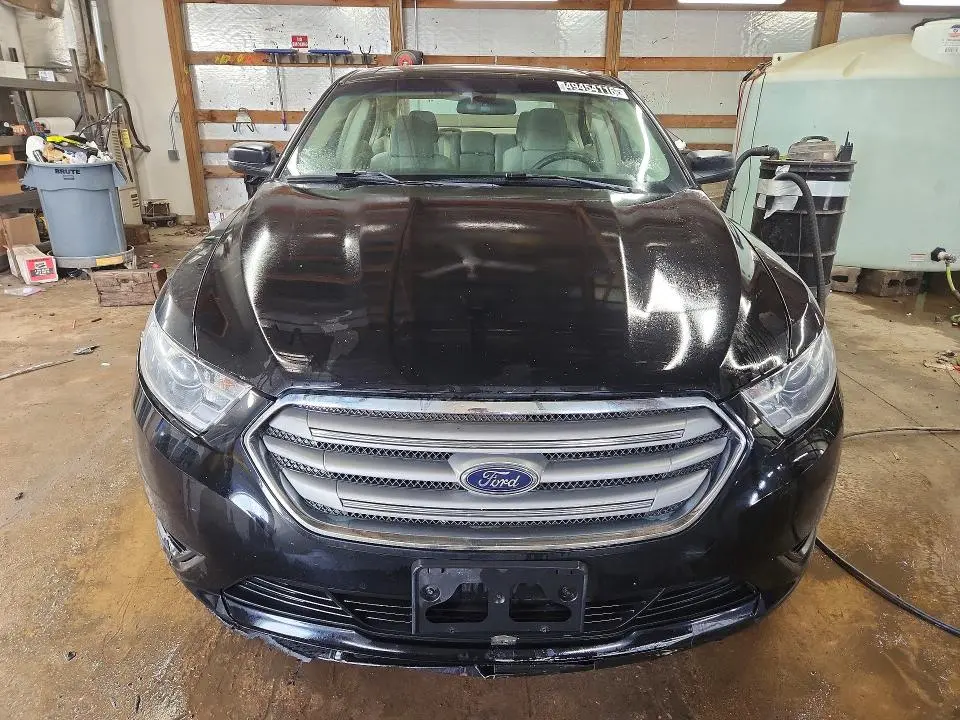 2017 FORD TAURUS SE  