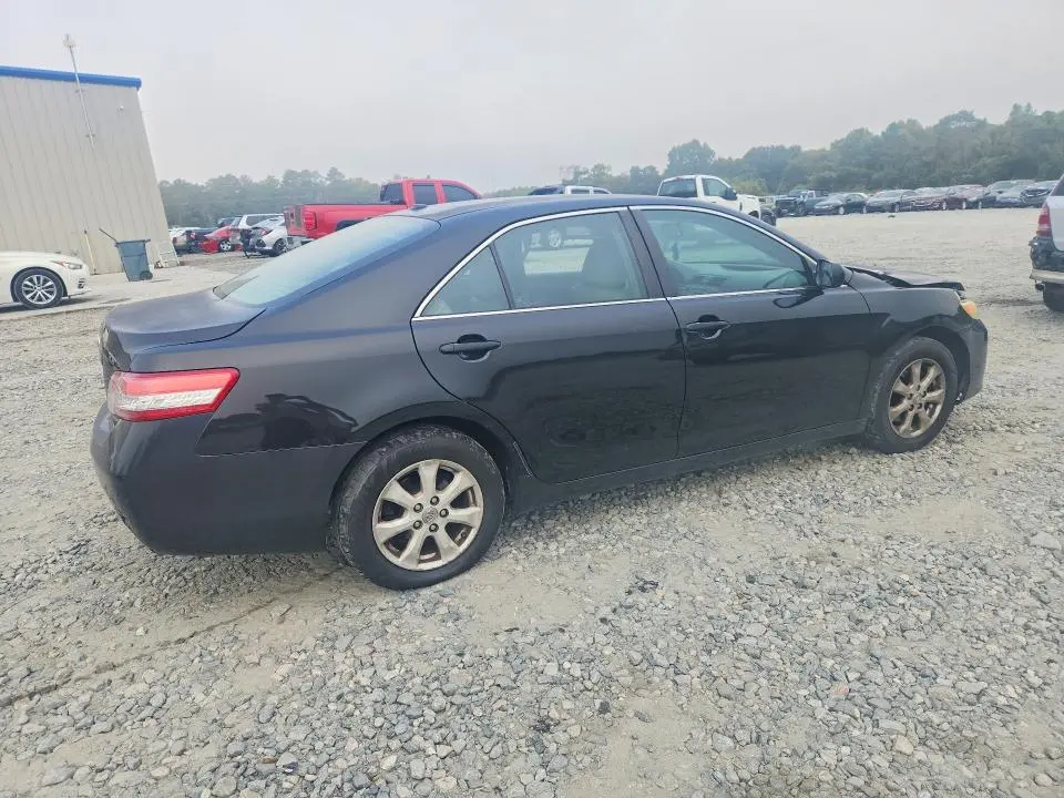 2011 TOYOTA CAMRY LE  