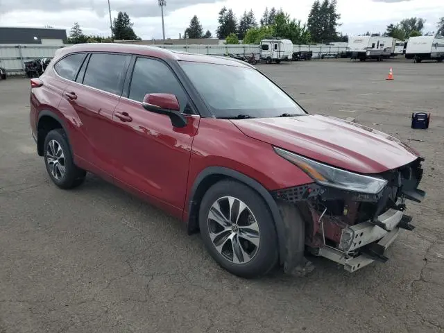 2021 TOYOTA HIGHLANDER XLE