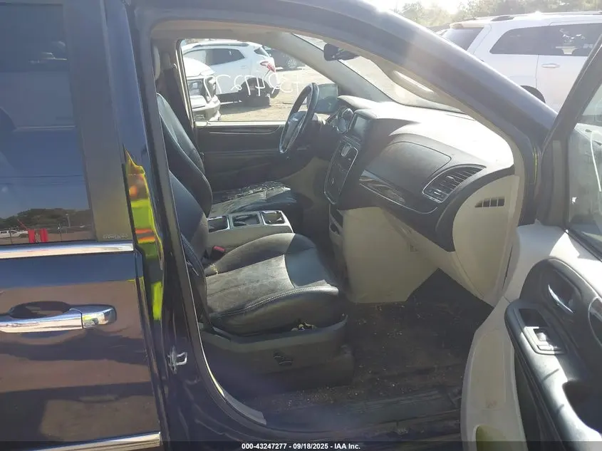 2012 CHRYSLER TOWN & COUNTRY TOURING-L