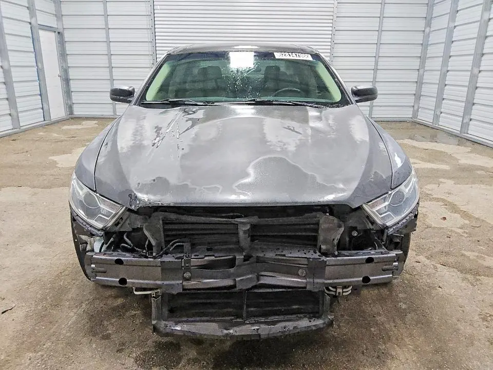 2017 FORD TAURUS SE  
