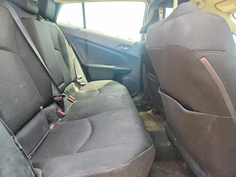 2021 TOYOTA PRIUS LE  