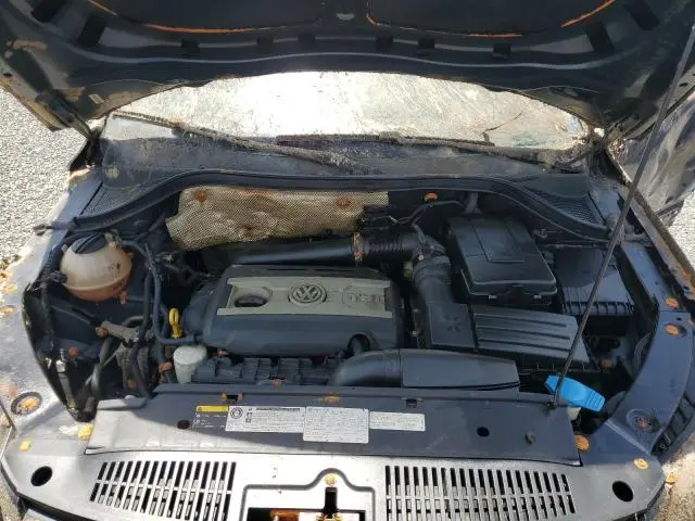 2014 VOLKSWAGEN TIGUAN S  