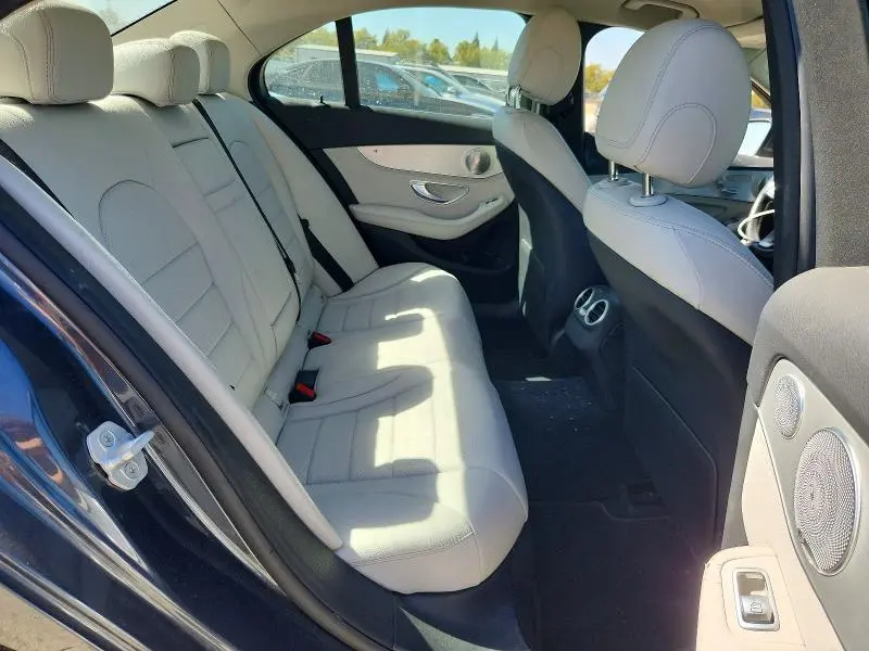 2015 MERCEDES-BENZ C 300  