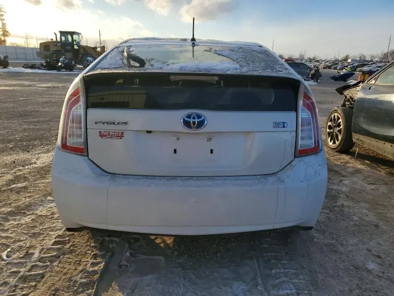 2015 TOYOTA PRIUS   