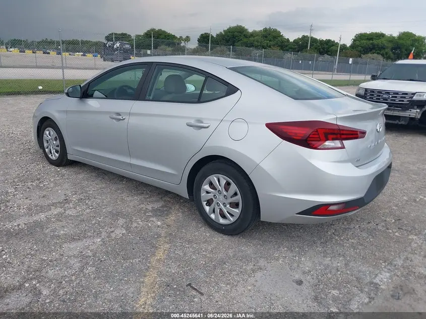 2019 HYUNDAI ELANTRA SE