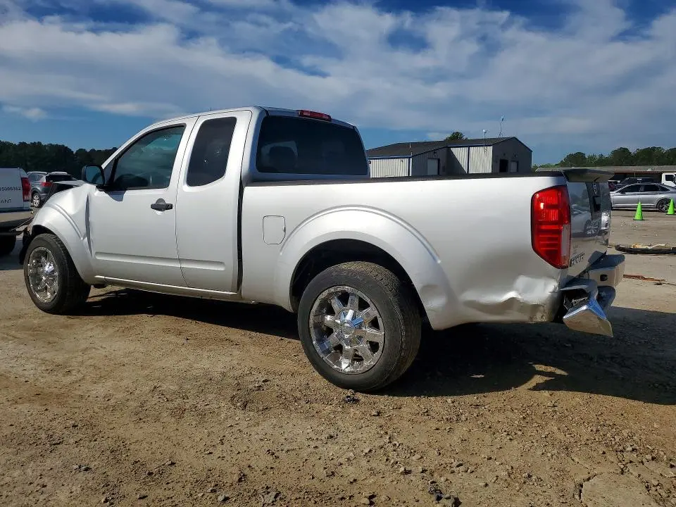 2014 NISSAN FRONTIER S  