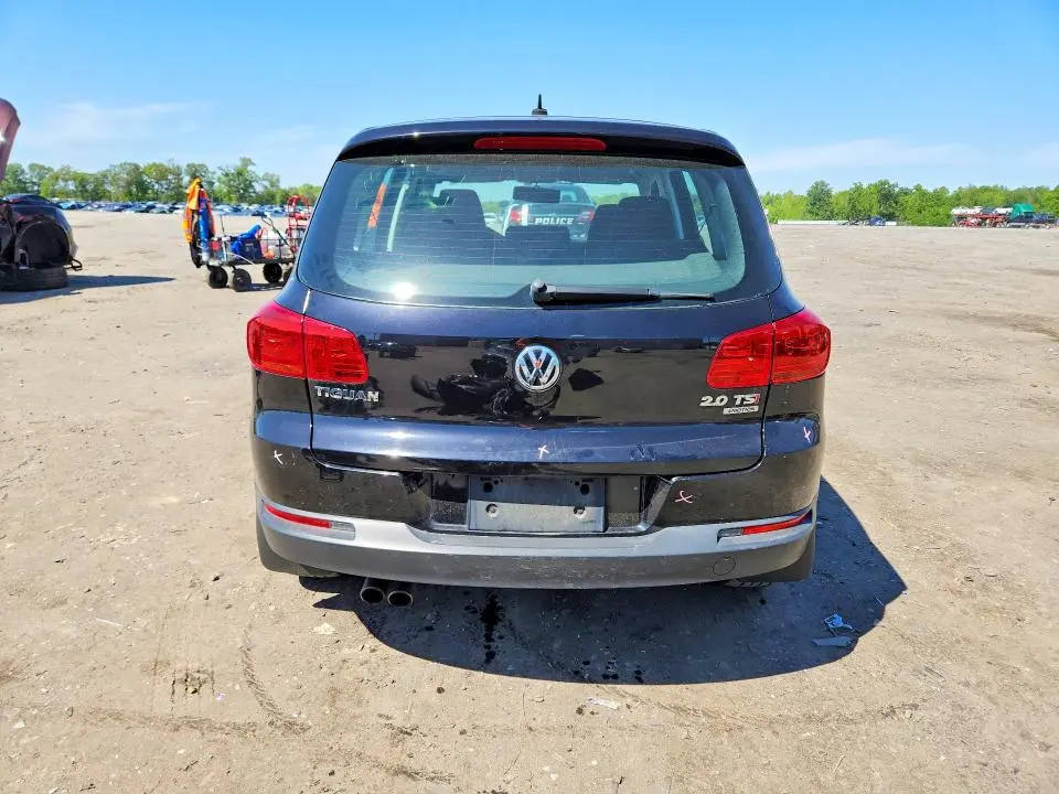 2014 VOLKSWAGEN TIGUAN S  