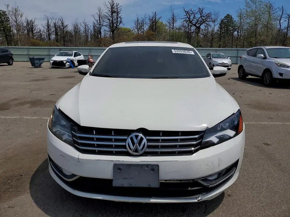 2013 VOLKSWAGEN PASSAT SEL  