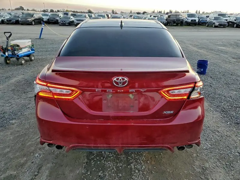 2018 TOYOTA CAMRY XSE  