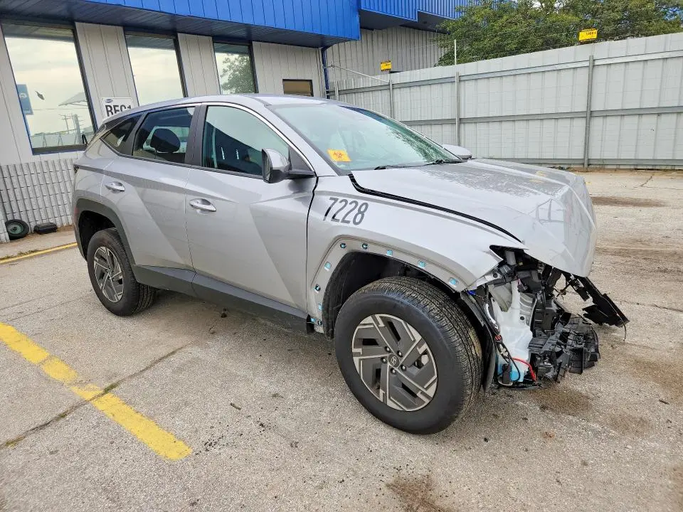 2026 HYUNDAI TUCSON BLUE SE  